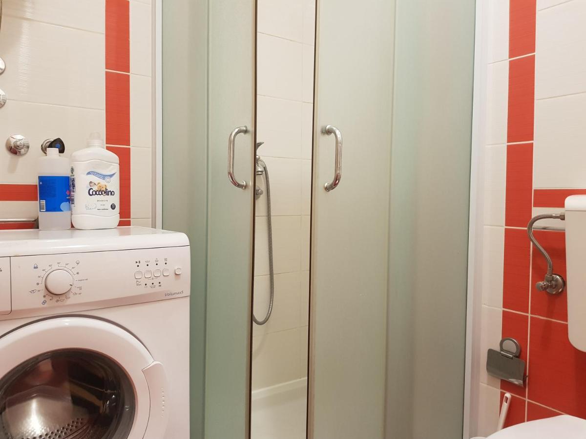 Rajiceva 5- Apartman Sa Prostranom Terasom I Garaznim Mestom Крагуевац Экстерьер фото